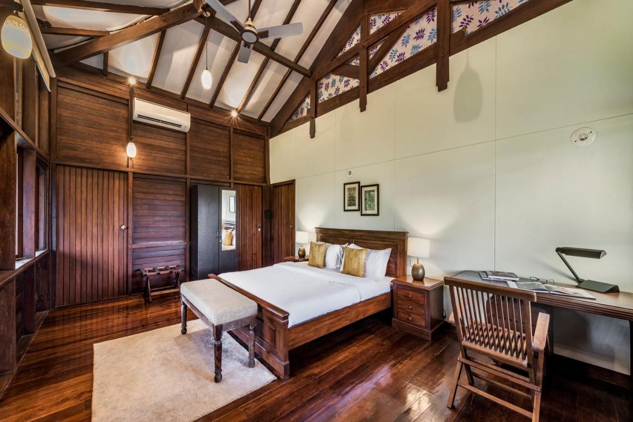 Saffronstays Boulevard Loghouse - A Wooden Chalet Amidst Nature Karli Ngoại thất bức ảnh